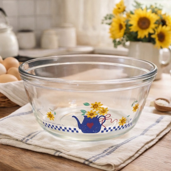 Vintage Anchor Hocking Ovenware 1056 Mixing Bowl 1 Qt Teapot Sunflower USA - Picture 3 of 3